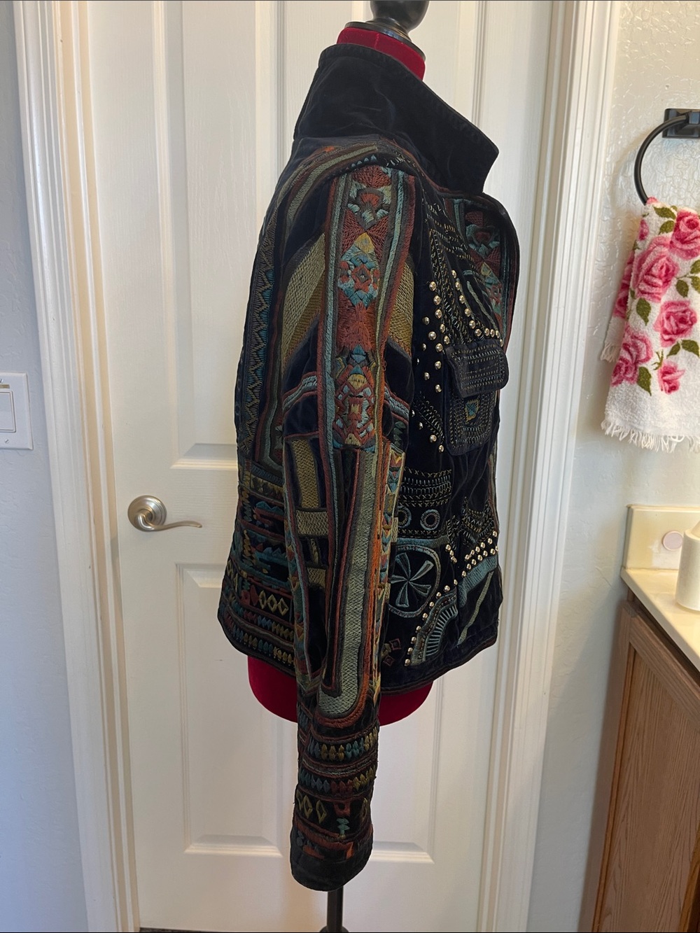 Johnny Was Black Velvet Bomber Jacket with Teal & Brown Embroidery - Picture 2 of 12